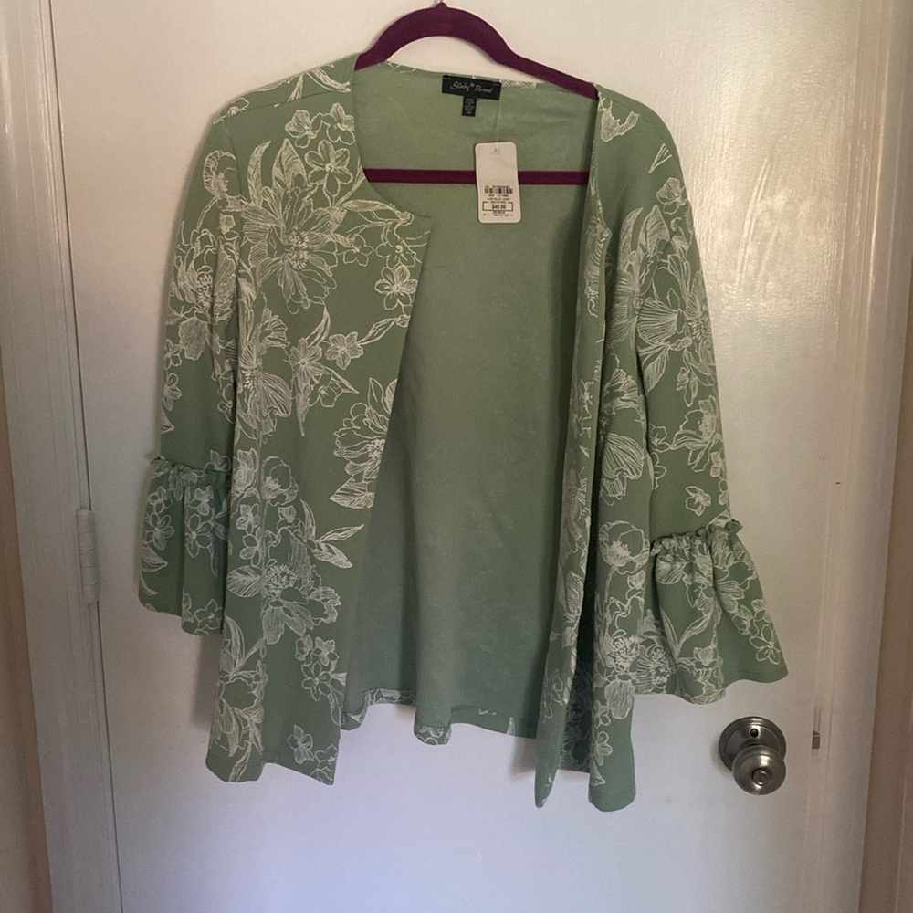 NWT Size Medium green and white floral jacket